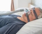 Schlafapnoe und was hinter den Abkürzungen CPAP und BiPAP steht